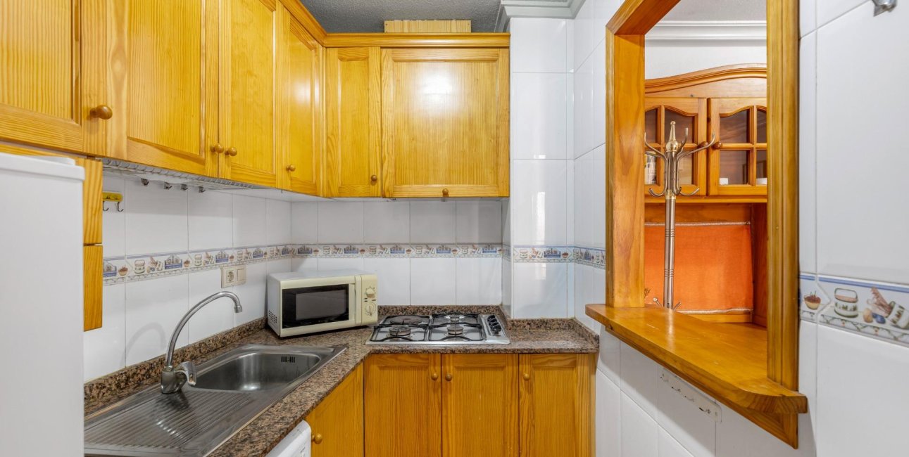 Resale - Apartment / flat -
Torrevieja - Estacion de autobuses