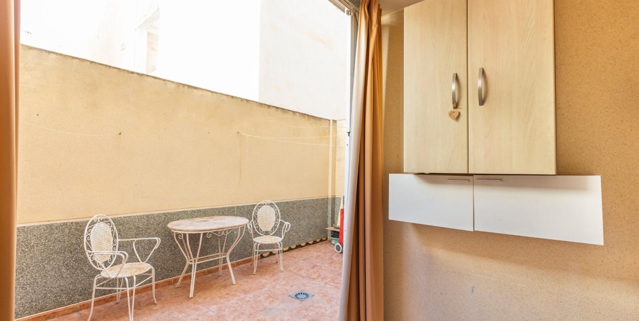 Resale - Apartment / flat -
Torrevieja - Estacion de autobuses