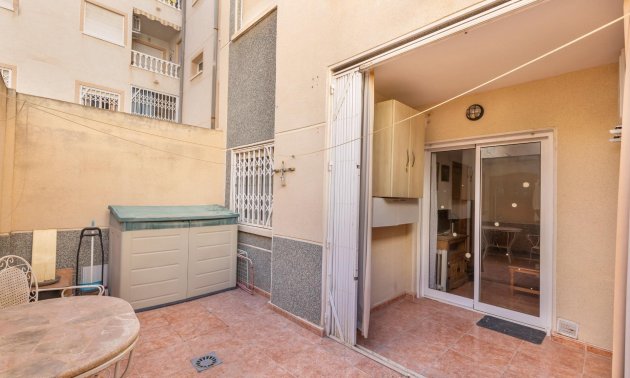 Resale - Apartment / flat -
Torrevieja - Estacion de autobuses