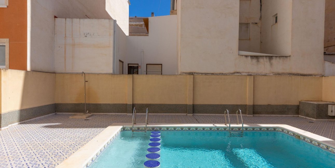 Resale - Apartment / flat -
Torrevieja - Estacion de autobuses