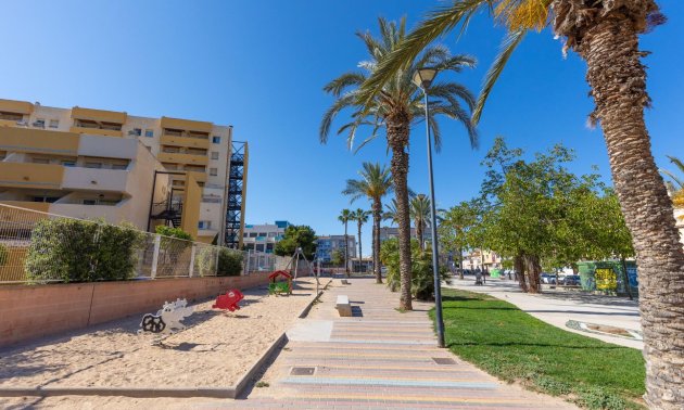 Resale - Apartment / flat -
Torrevieja - Estacion de autobuses