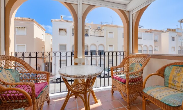 Resale - Bungalow -
Torrevieja - La Veleta