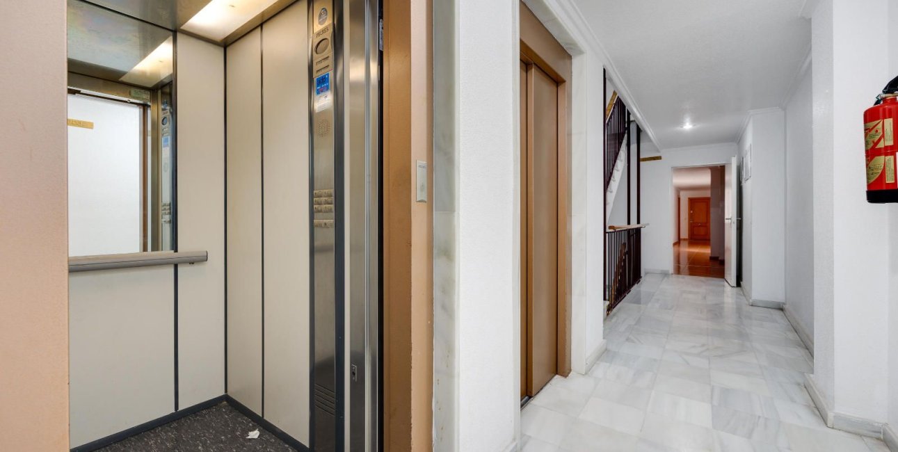 Resale - Apartment / flat -
Guardamar del Segura - Guardamar Centro