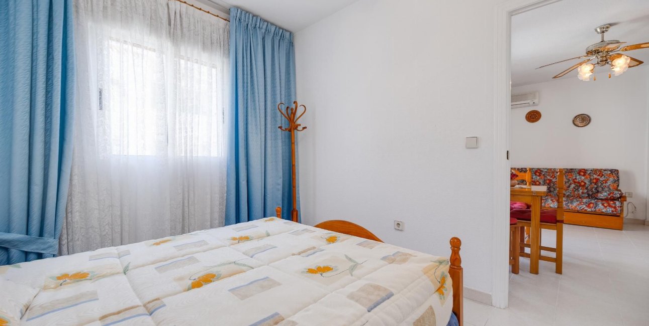 Resale - Bungalow -
Torrevieja - La Veleta