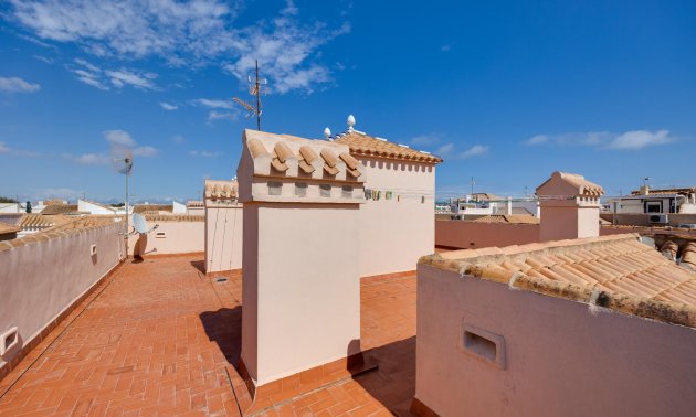 Resale - Bungalow -
Torrevieja - La Veleta