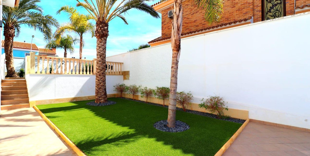 Reventa - Villa -
Orihuela Costa - Campoamor