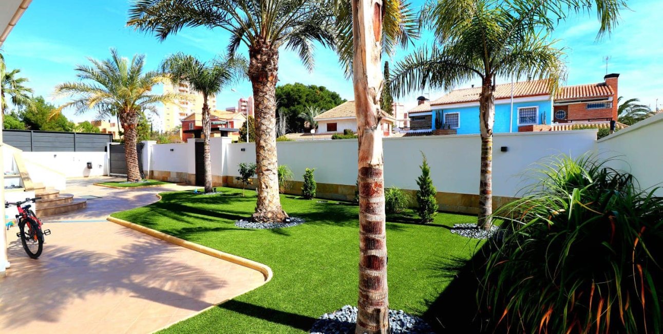 Reventa - Villa -
Orihuela Costa - Campoamor
