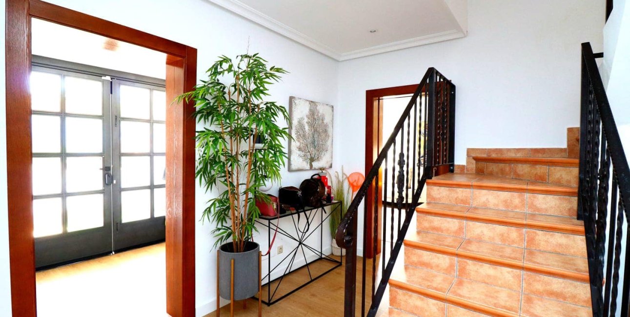 Reventa - Villa -
Orihuela Costa - Campoamor