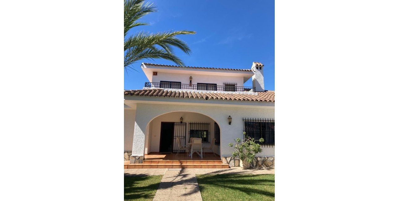 Resale - Villa -
Orihuela Costa - Cabo Roig