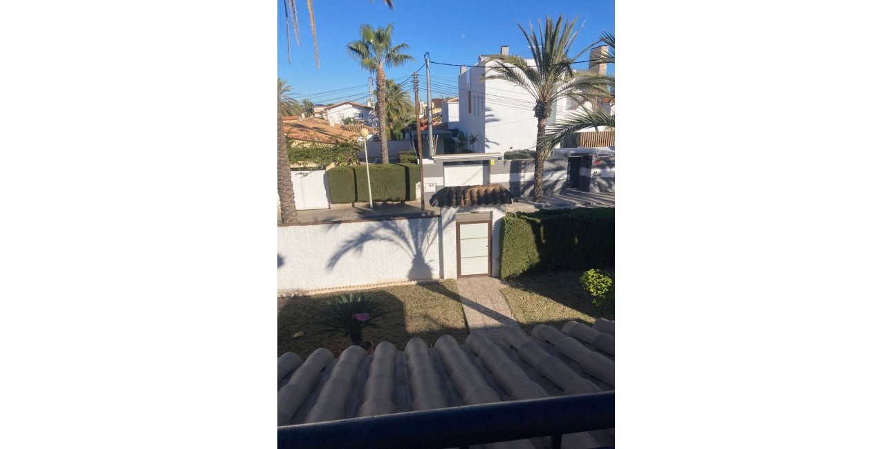 Resale - Villa -
Orihuela Costa - Cabo Roig