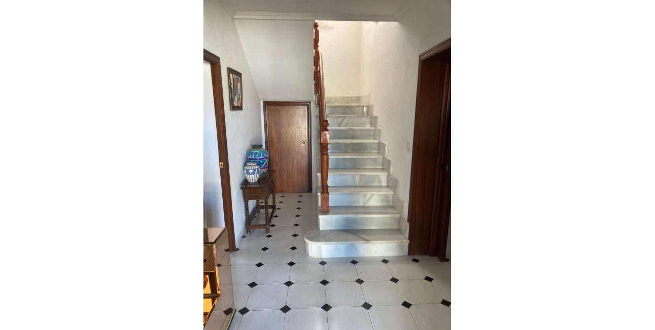 Resale - Villa -
Orihuela Costa - Cabo Roig