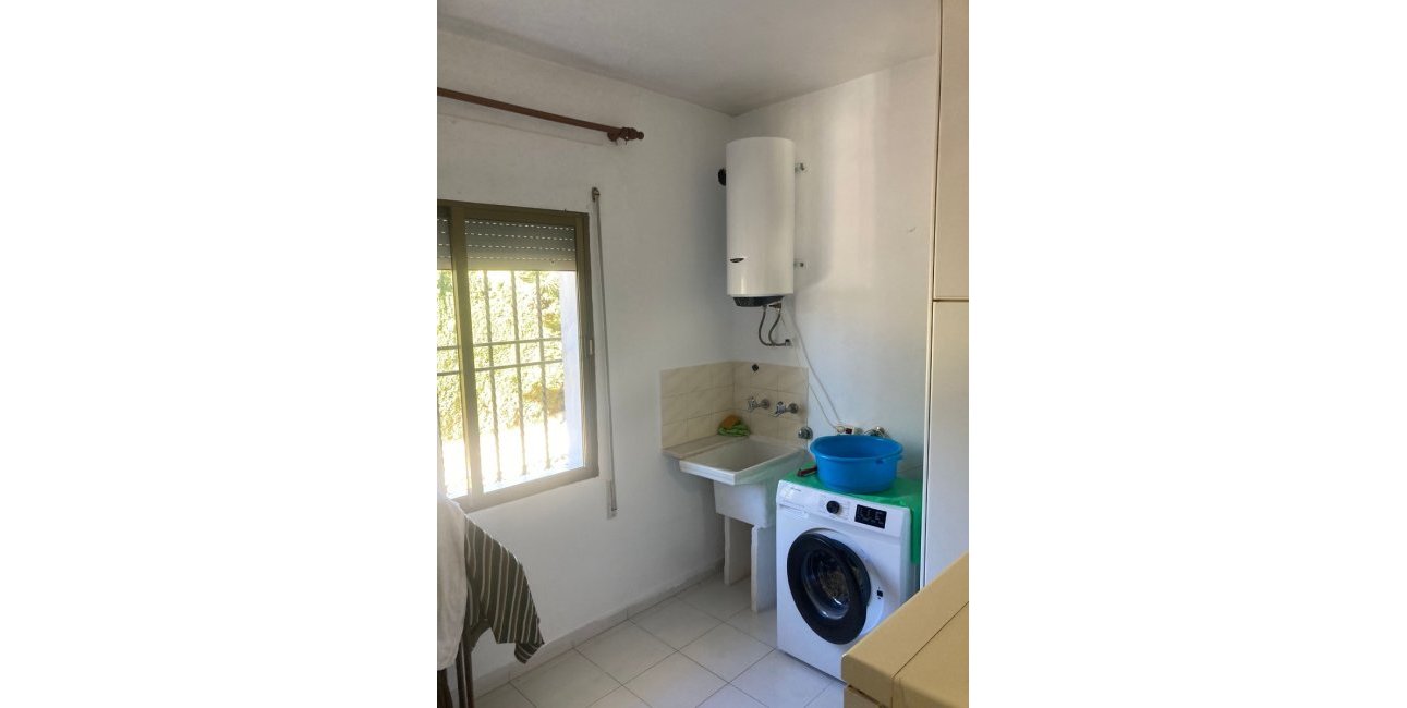 Resale - Villa -
Orihuela Costa - Cabo Roig