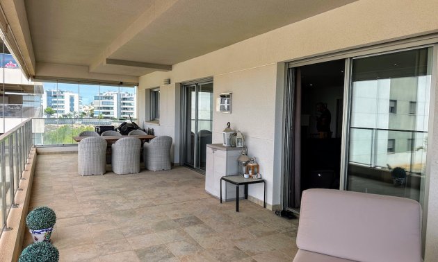 Resale - Apartment / flat -
Orihuela Costa - La Zenia