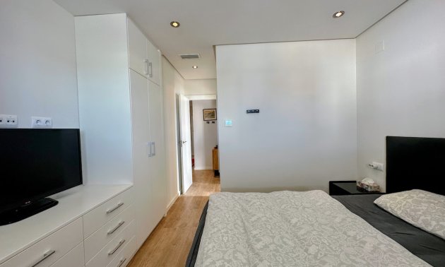 Resale - Apartment / flat -
Orihuela Costa - La Zenia