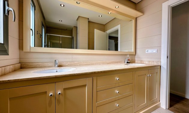 Resale - Apartment / flat -
Orihuela Costa - La Zenia