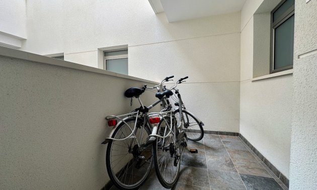 Resale - Apartment / flat -
Orihuela Costa - La Zenia