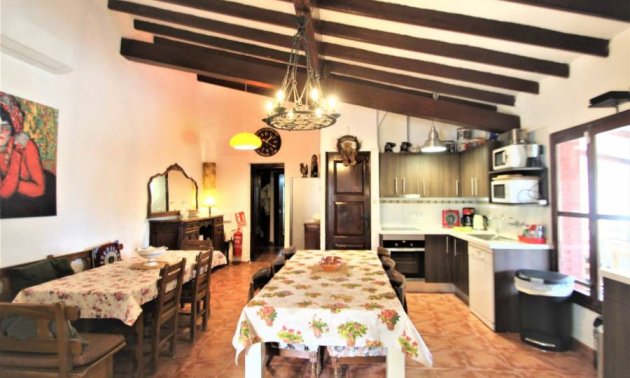 Resale - Villa -
Orihuela Costa - Lomas de Cabo Roig