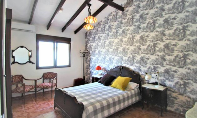 Resale - Villa -
Orihuela Costa - Lomas de Cabo Roig