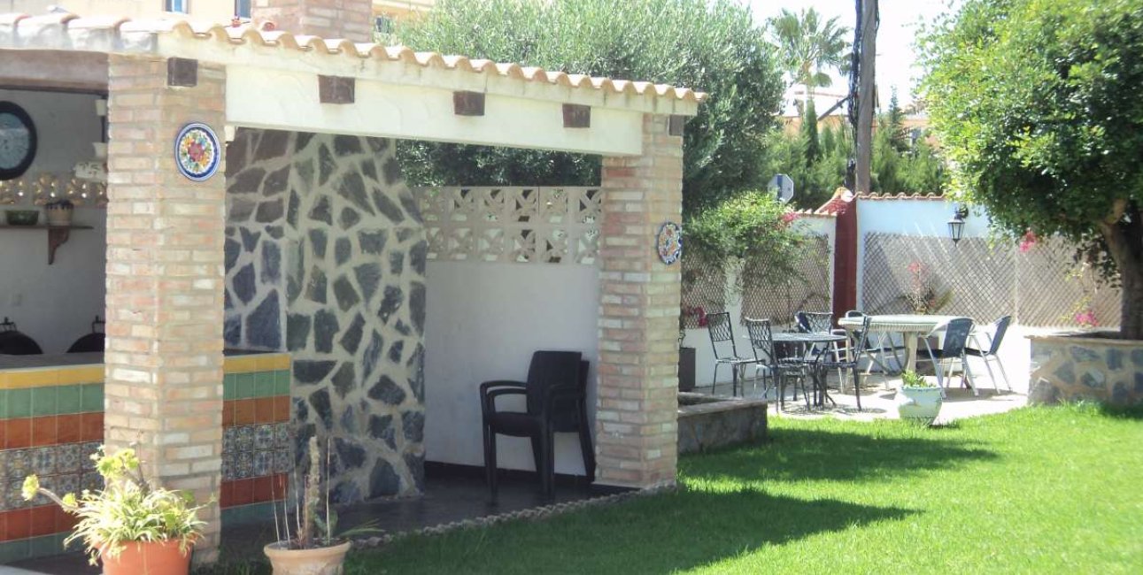 Resale - Villa -
Orihuela Costa - Lomas de Cabo Roig