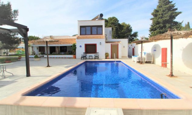 Resale - Villa -
Orihuela Costa - Lomas de Cabo Roig