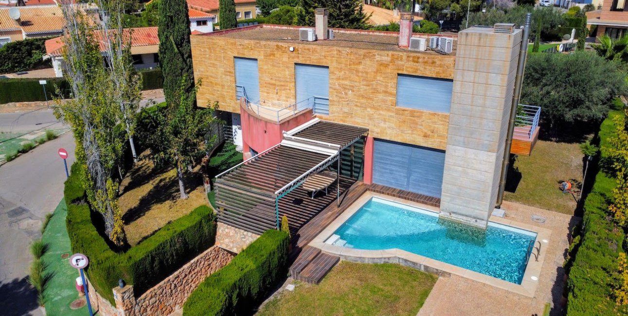 Resale - Villa -
Orihuela Costa - Dehesa de campoamor