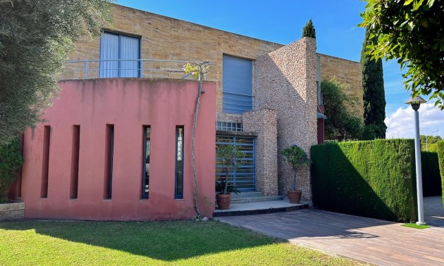 Resale - Villa -
Orihuela Costa - Dehesa de campoamor