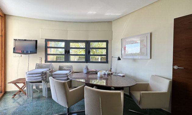 Resale - Villa -
Orihuela Costa - Dehesa de campoamor