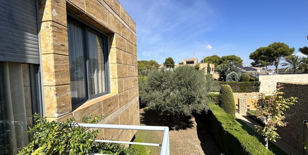 Resale - Villa -
Orihuela Costa - Dehesa de campoamor