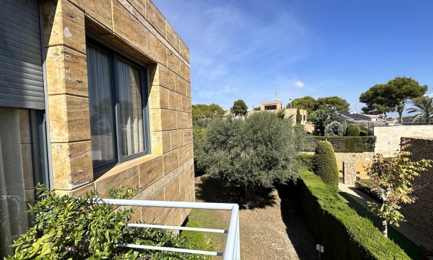 Resale - Villa -
Orihuela Costa - Dehesa de campoamor