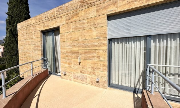 Resale - Villa -
Orihuela Costa - Dehesa de campoamor