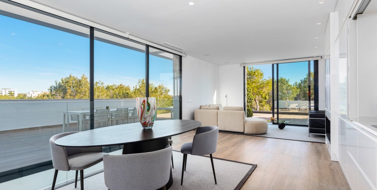 Resale - Villa -
Orihuela Costa - Las Colinas golf