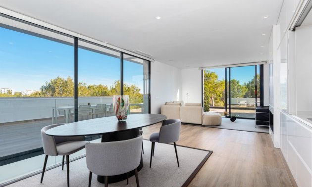 Resale - Villa -
Orihuela Costa - Las Colinas golf