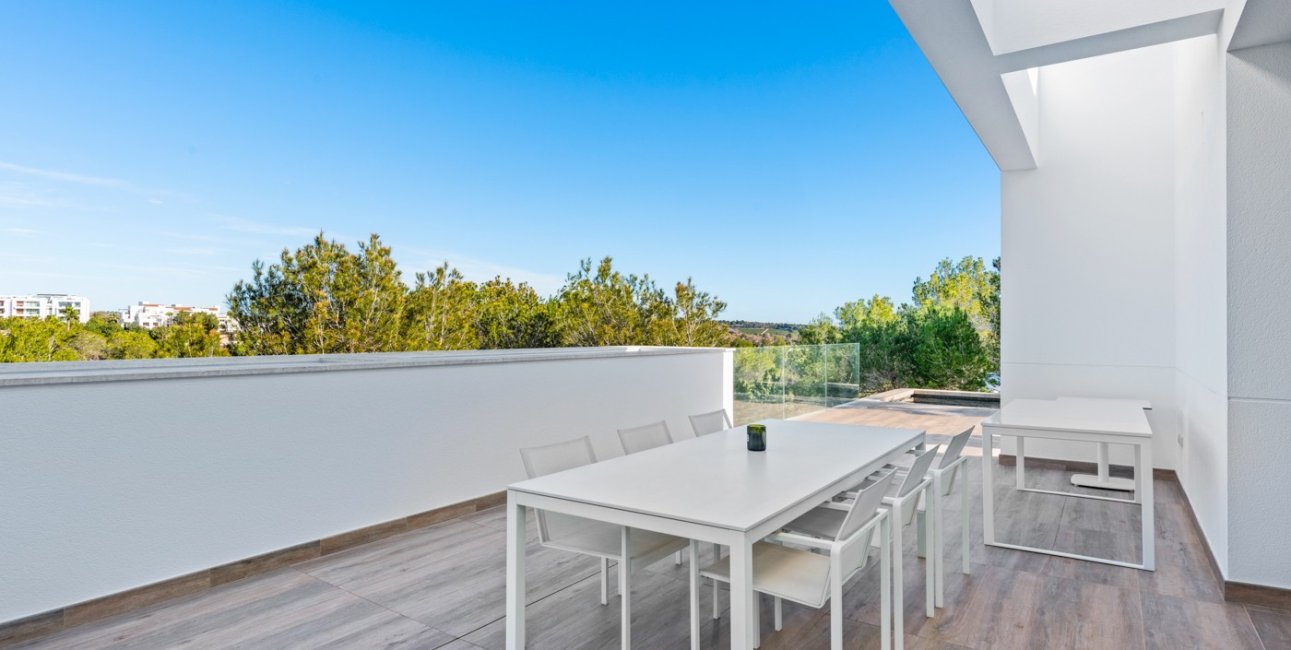 Resale - Villa -
Orihuela Costa - Las Colinas golf