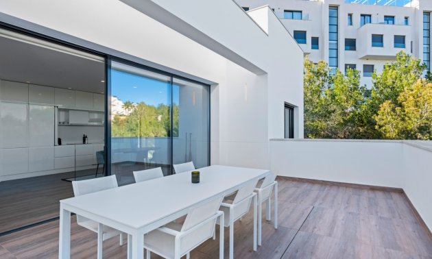 Resale - Villa -
Orihuela Costa - Las Colinas golf