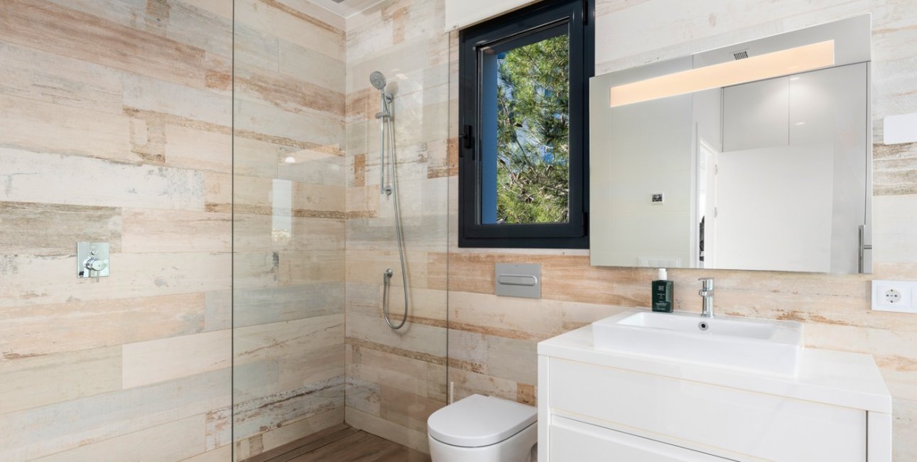 Resale - Villa -
Orihuela Costa - Las Colinas golf