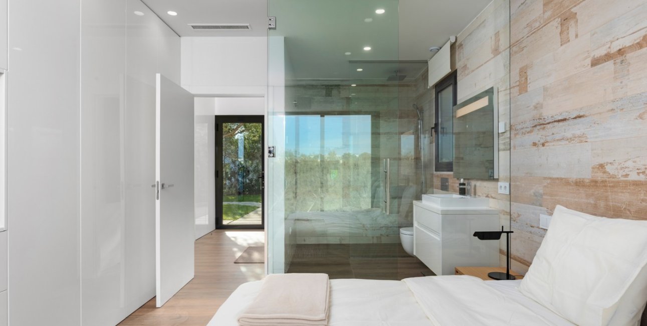 Resale - Villa -
Orihuela Costa - Las Colinas golf