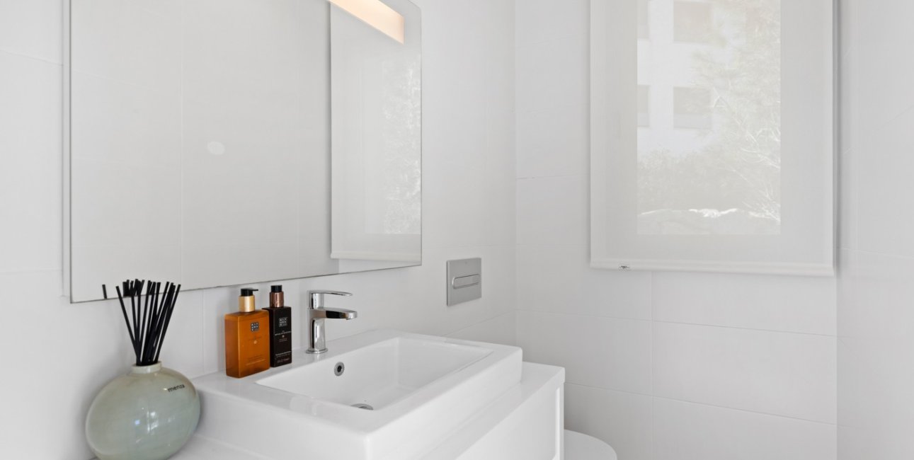 Resale - Villa -
Orihuela Costa - Las Colinas golf