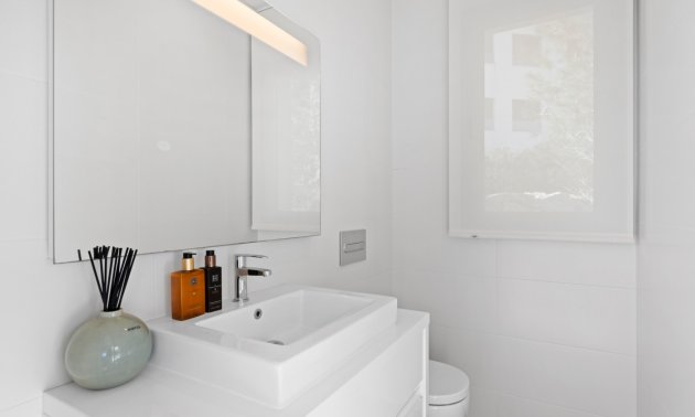 Resale - Villa -
Orihuela Costa - Las Colinas golf