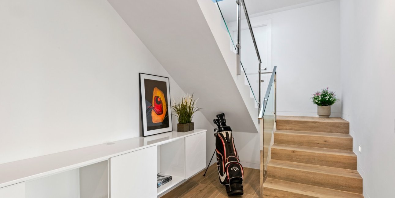 Resale - Villa -
Orihuela Costa - Las Colinas golf