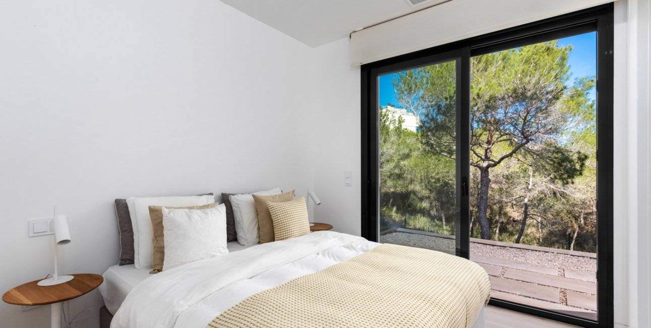 Resale - Villa -
Orihuela Costa - Las Colinas golf