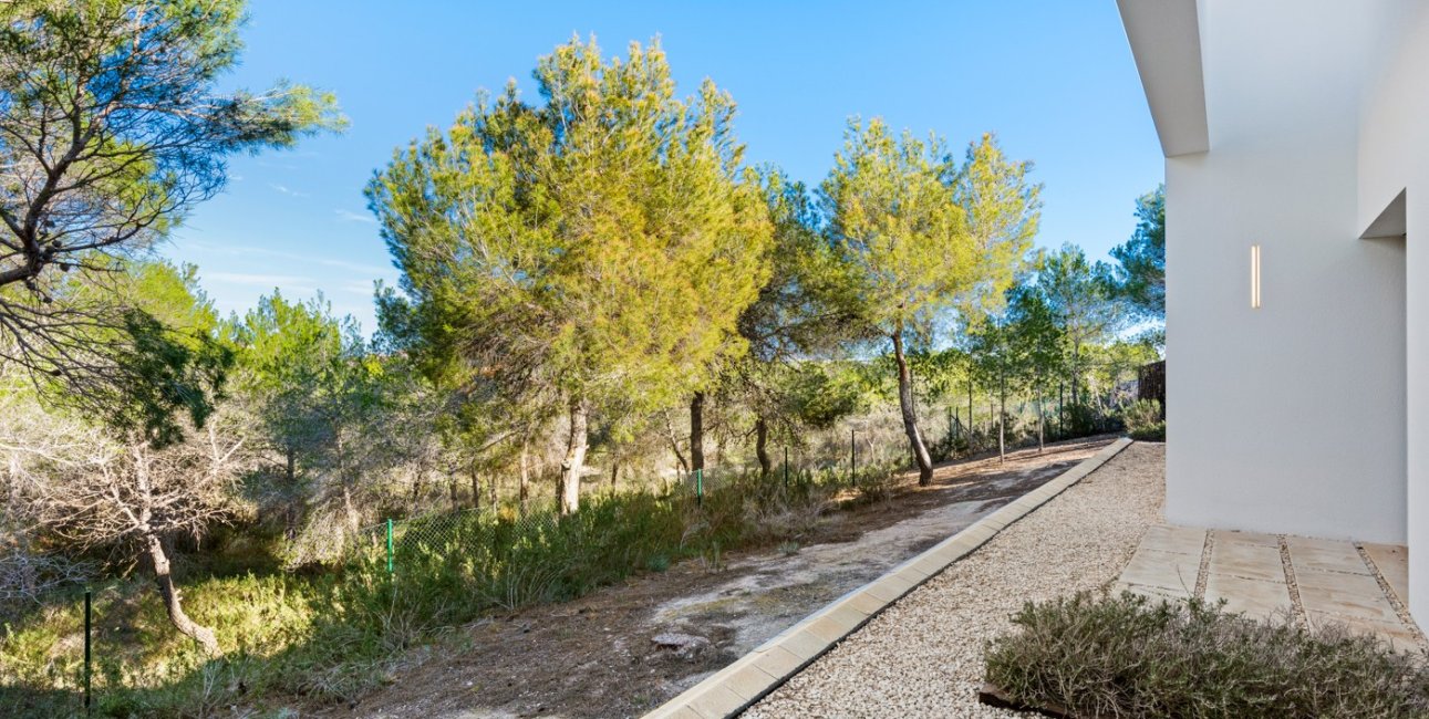 Resale - Villa -
Orihuela Costa - Las Colinas golf