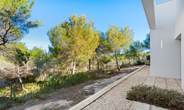 Resale - Villa -
Orihuela Costa - Las Colinas golf