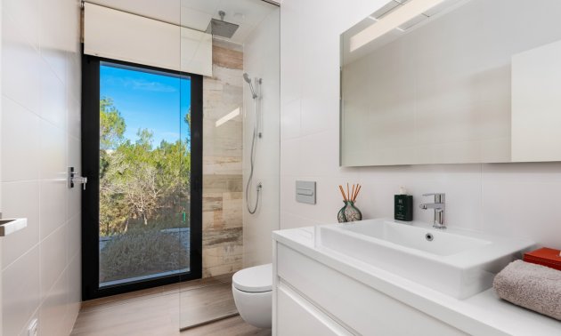 Resale - Villa -
Orihuela Costa - Las Colinas golf