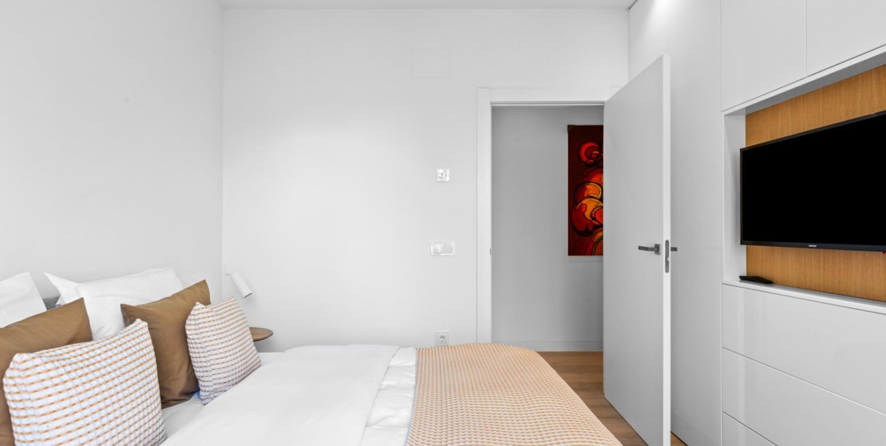 Resale - Villa -
Orihuela Costa - Las Colinas golf