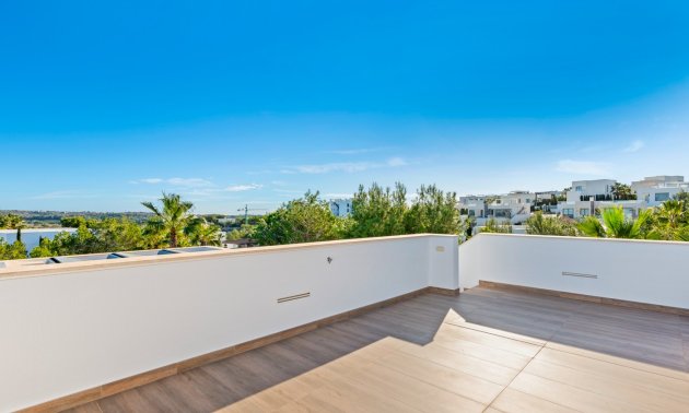 Resale - Villa -
Orihuela Costa - Las Colinas golf