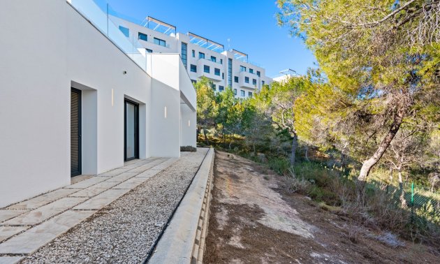 Resale - Villa -
Orihuela Costa - Las Colinas golf