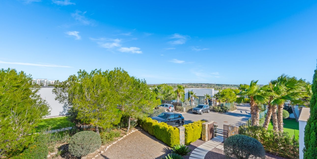 Reventa - Villa -
Orihuela Costa - Las Colinas golf