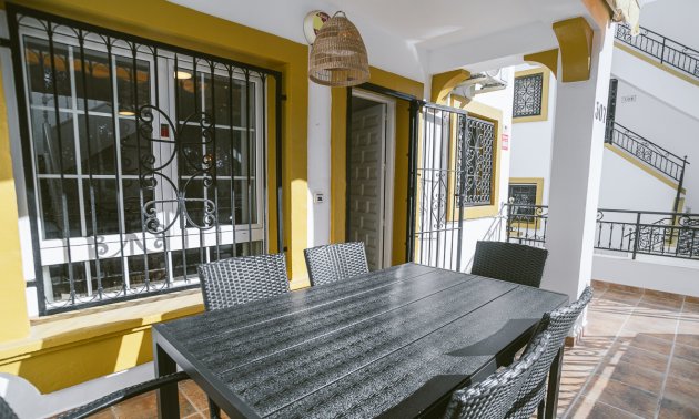 Resale - Villa -
Orihuela Costa - Villamartín