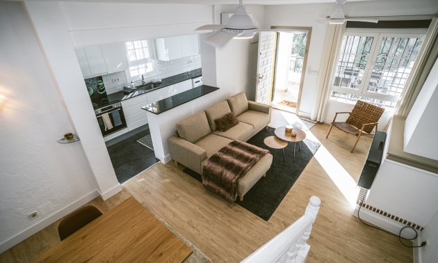 Resale - Villa -
Orihuela Costa - Villamartín