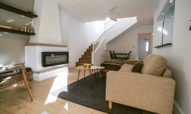 Resale - Villa -
Orihuela Costa - Villamartín